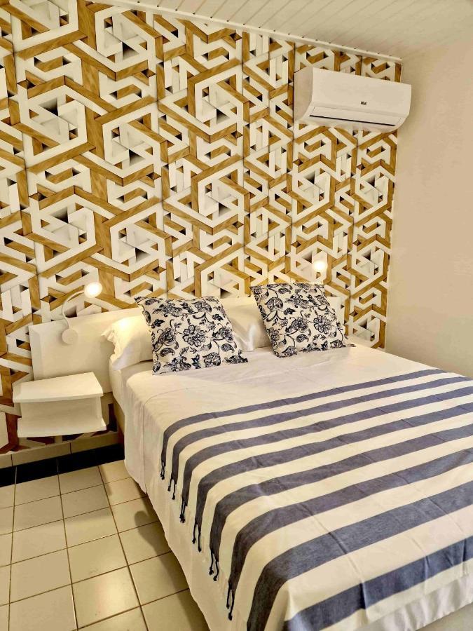 Manbana 333 Hotel Folle Anse Bagian luar foto